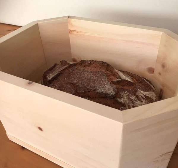 Brotdose aus Zirbenholz